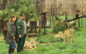 foto del personale con i ghepardi